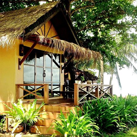 Nautilus Right On The Beach Resort Koh Lanta Bagian luar foto